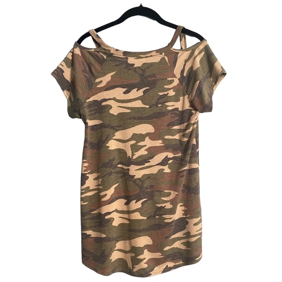 The Pulse Boutique Cap-Sleeve Camo Tunic Top - Size Small - Picture 7 of 10